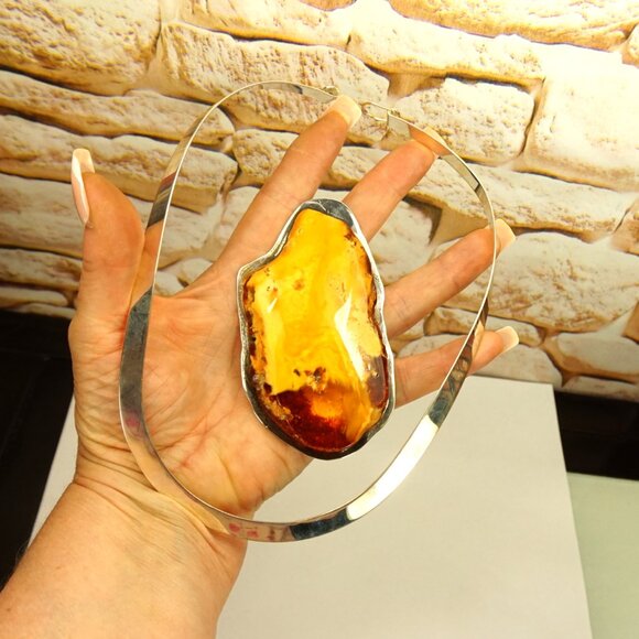SUPER RARE Butterscotch Amber and 925 Silver Heavy Pendant with Wide Omega Wire - Picture 7 of 10